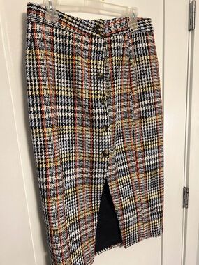 Glamorous Houndstooth Pencil Skirt in Black, White, and Yellow